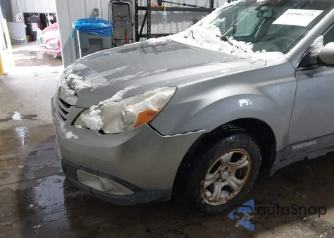 2010 Subaru Outback 2.5I Limited z USA, uszkodzony, nr VIN 4S4BRCKCXA3316797